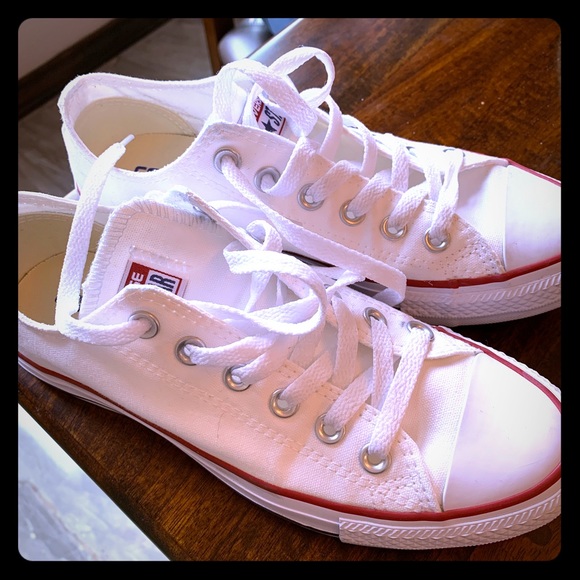 Converse Shoes - Converse Low Top Sneakers